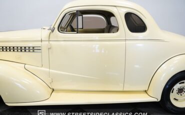 Chevrolet-Master-1938-Butternut-Yellow-Tan-45