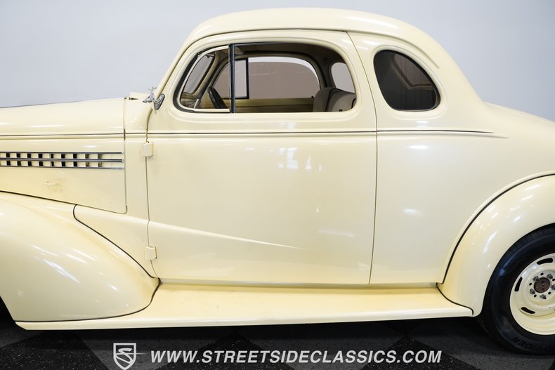 Chevrolet-Master-1938-Butternut-Yellow-Tan-45
