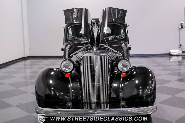 Chevrolet-Master-deluxe-1937-Black-Metallic-Black-15