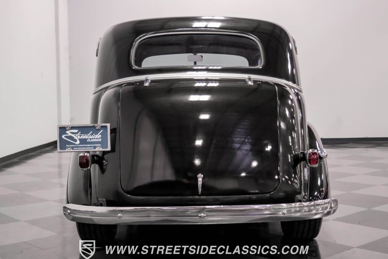 Chevrolet-Master-deluxe-1937-Black-Metallic-Black-21