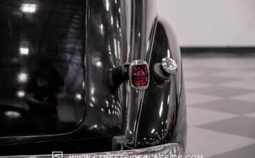 Chevrolet-Master-deluxe-1937-Black-Metallic-Black-35