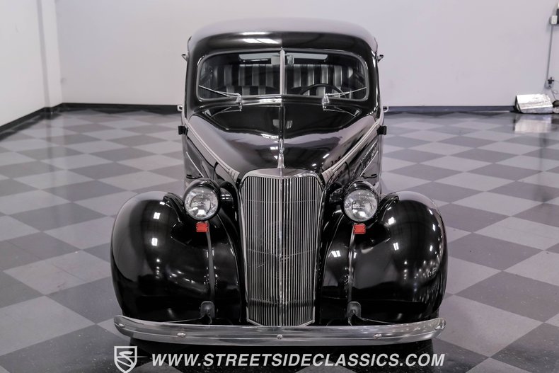 Chevrolet-Master-deluxe-1937-Black-Metallic-Black-43