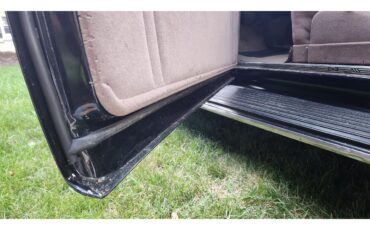 Chevrolet-Master-deluxe-1937-Black-Tan-3