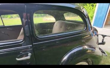 Chevrolet-Master-deluxe-1937-Black-Tan