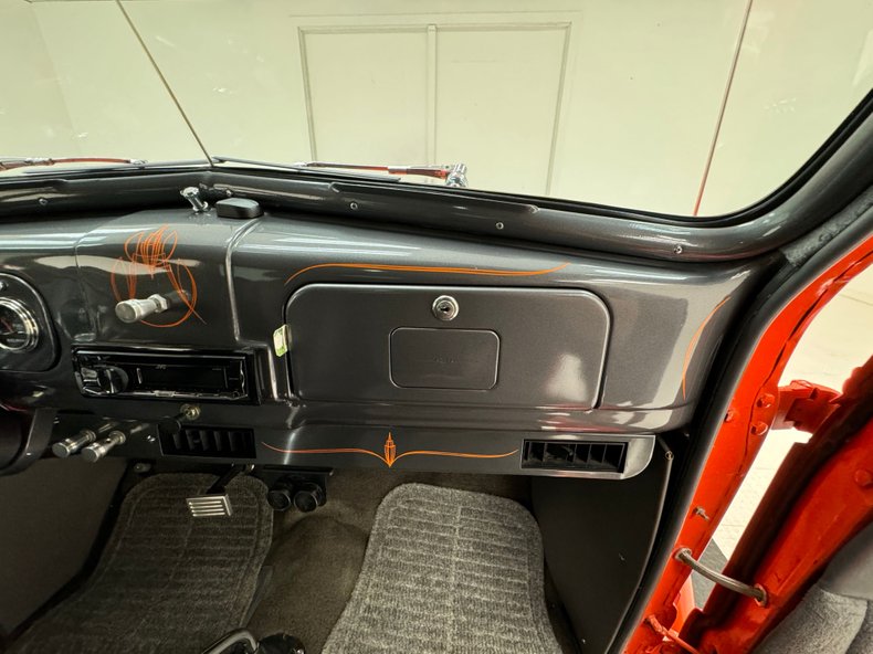 Chevrolet-Master-deluxe-1938-Orange-Gray-15