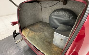 Chevrolet-Master-deluxe-1938-Ruby-Red-Metallic-Gray-2