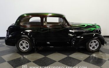 Chevrolet-Master-deluxe-1939-Black-Oyster-11