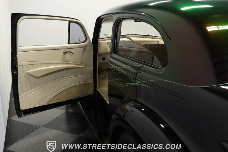 Chevrolet-Master-deluxe-1939-Black-Oyster-36