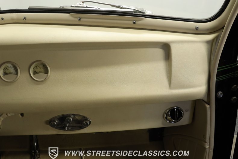 Chevrolet-Master-deluxe-1939-Black-Oyster-45