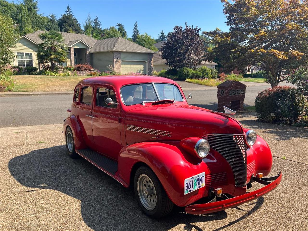 Chevrolet-Master-deluxe-1939-Red-Gray-1