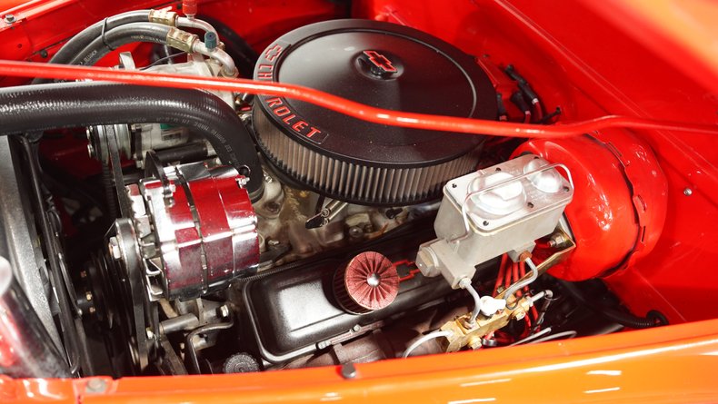 Chevrolet-Master-deluxe-1940-Race-Red-Cream-23