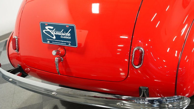 Chevrolet-Master-deluxe-1940-Race-Red-Cream-29