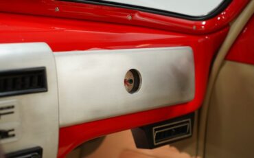 Chevrolet-Master-deluxe-1940-Race-Red-Cream-32