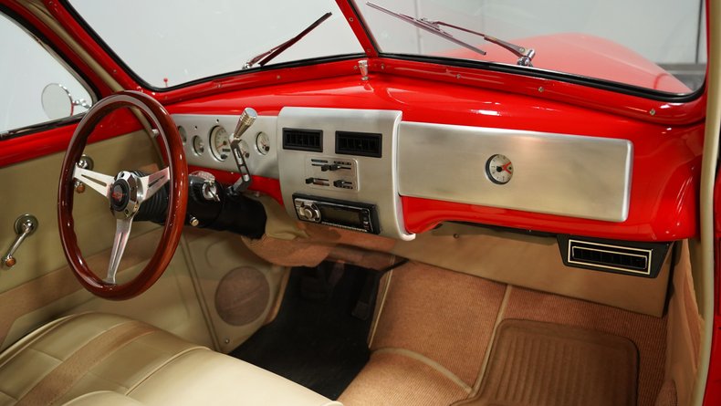 Chevrolet-Master-deluxe-1940-Race-Red-Cream-39