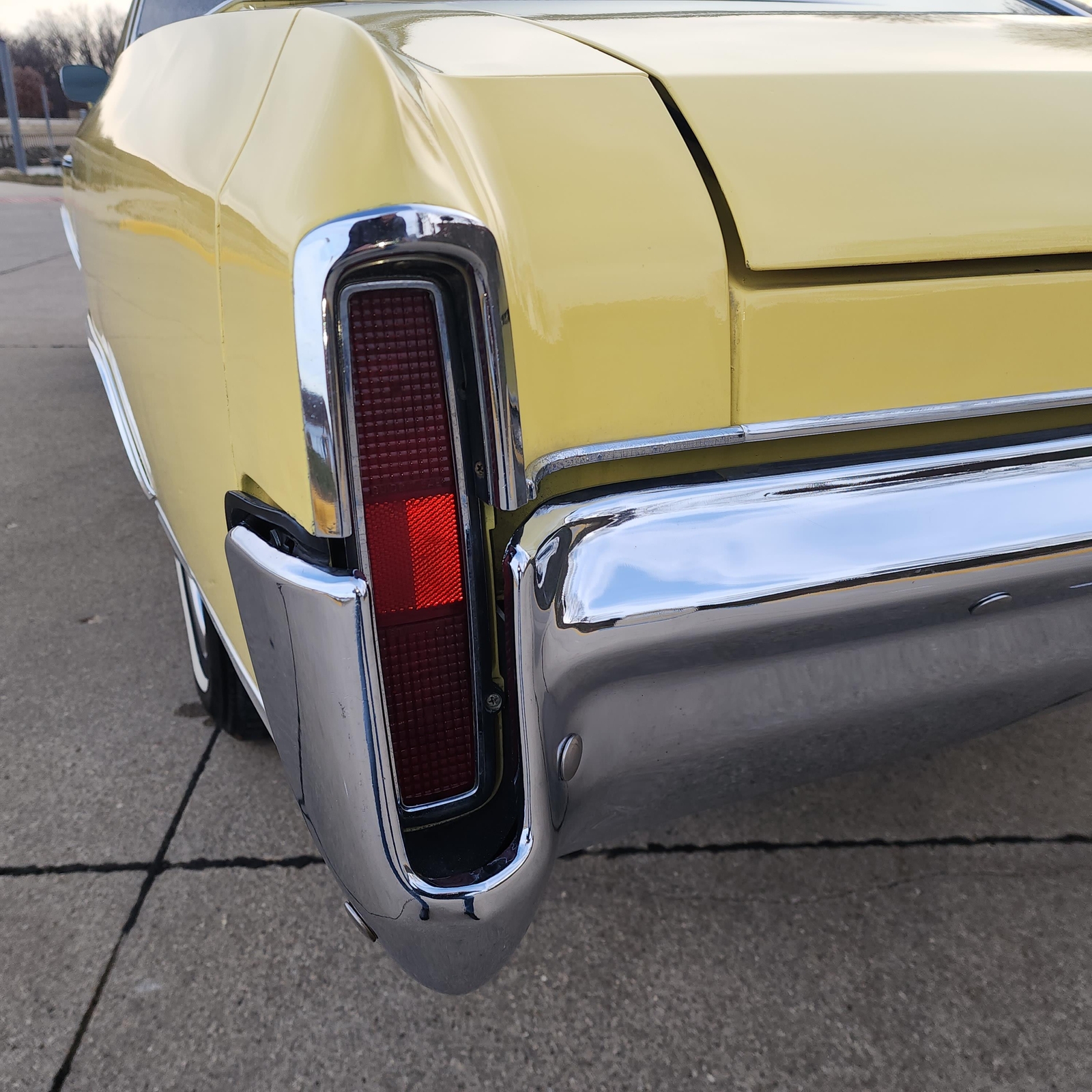 Chevrolet-Monte-Carlo-1970-2-Door-12