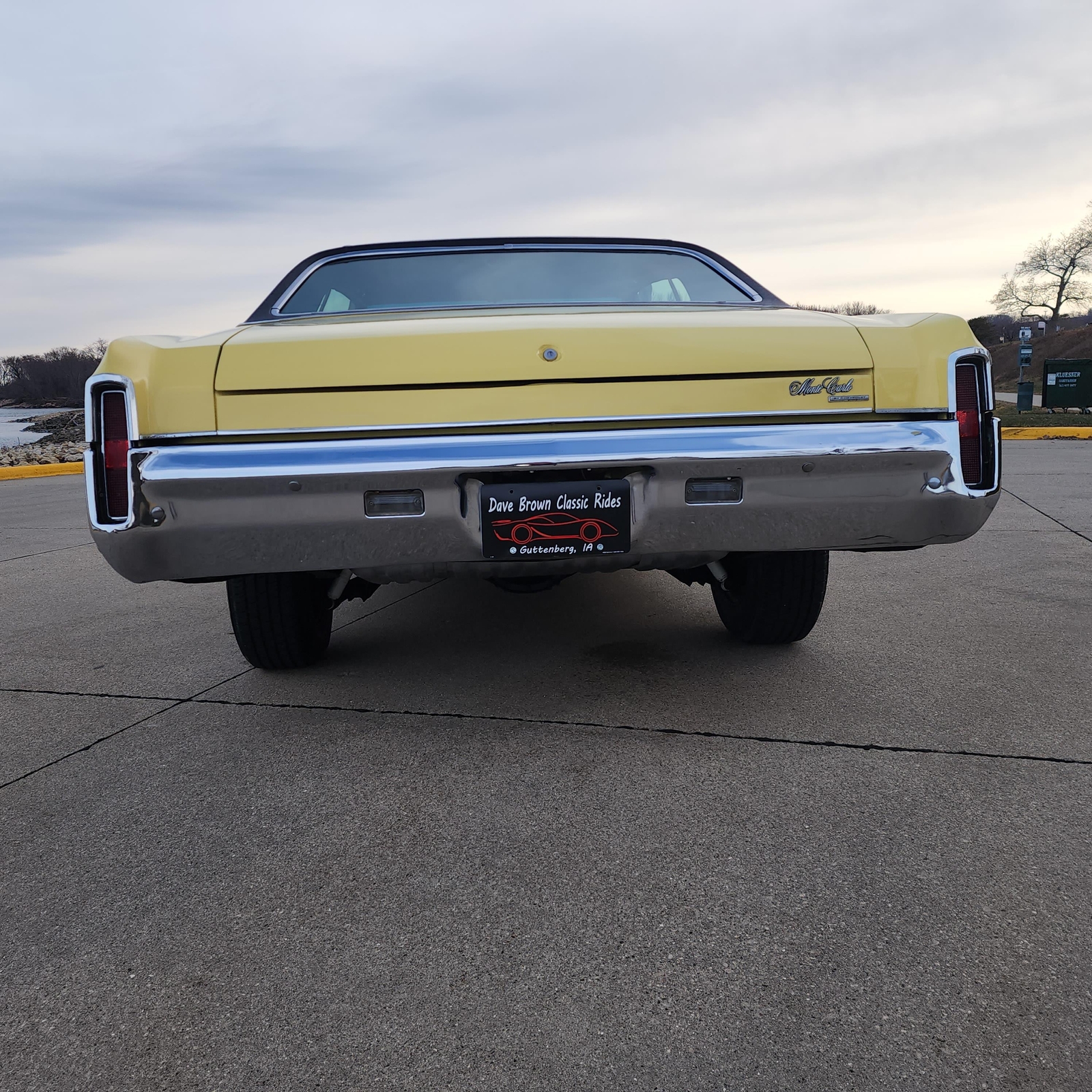 Chevrolet-Monte-Carlo-1970-2-Door-13