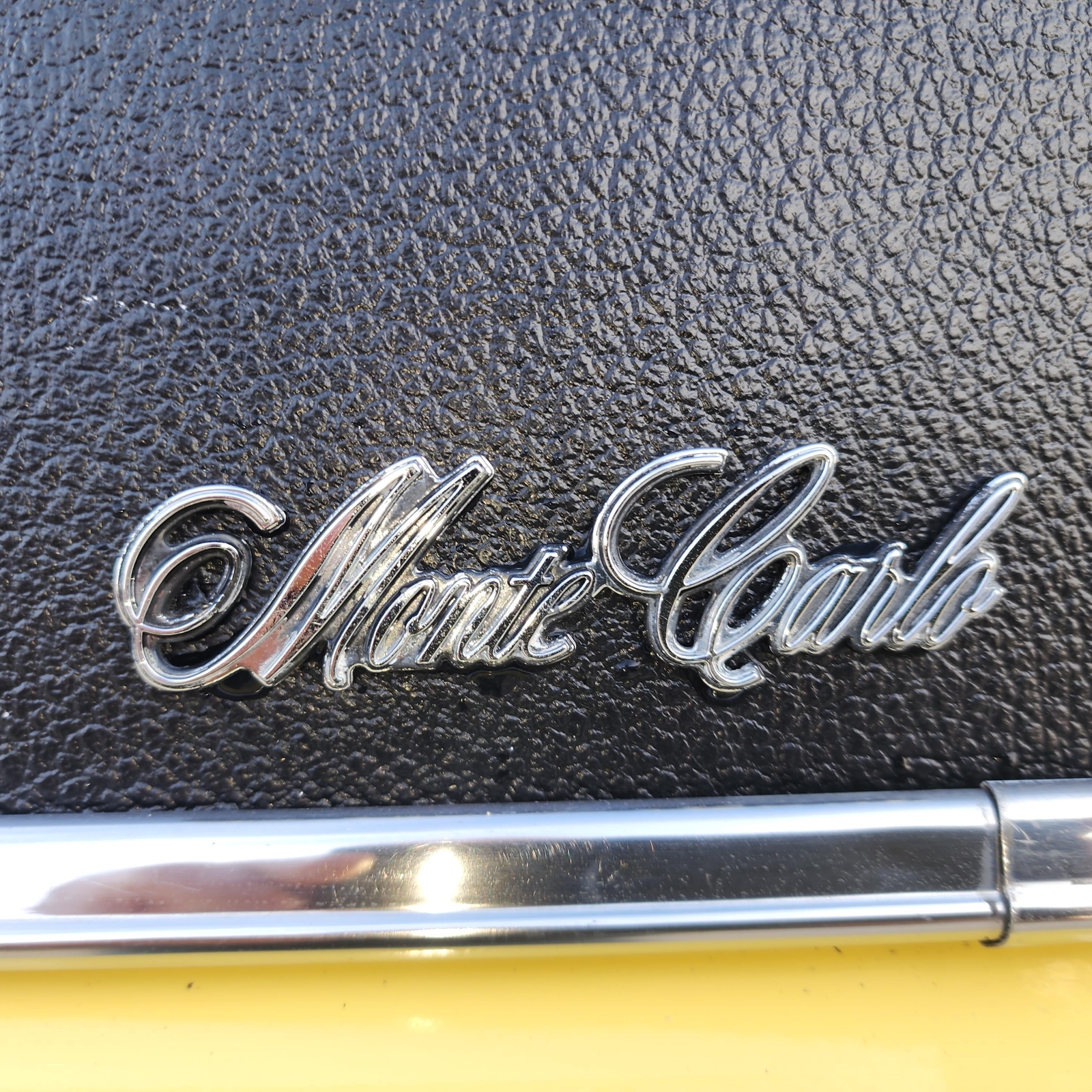 Chevrolet-Monte-Carlo-1970-2-Door-15