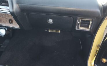 Chevrolet-Monte-Carlo-1970-2-Door-16