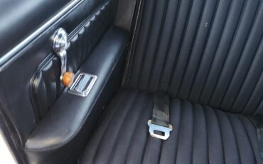 Chevrolet-Monte-Carlo-1970-2-Door-21
