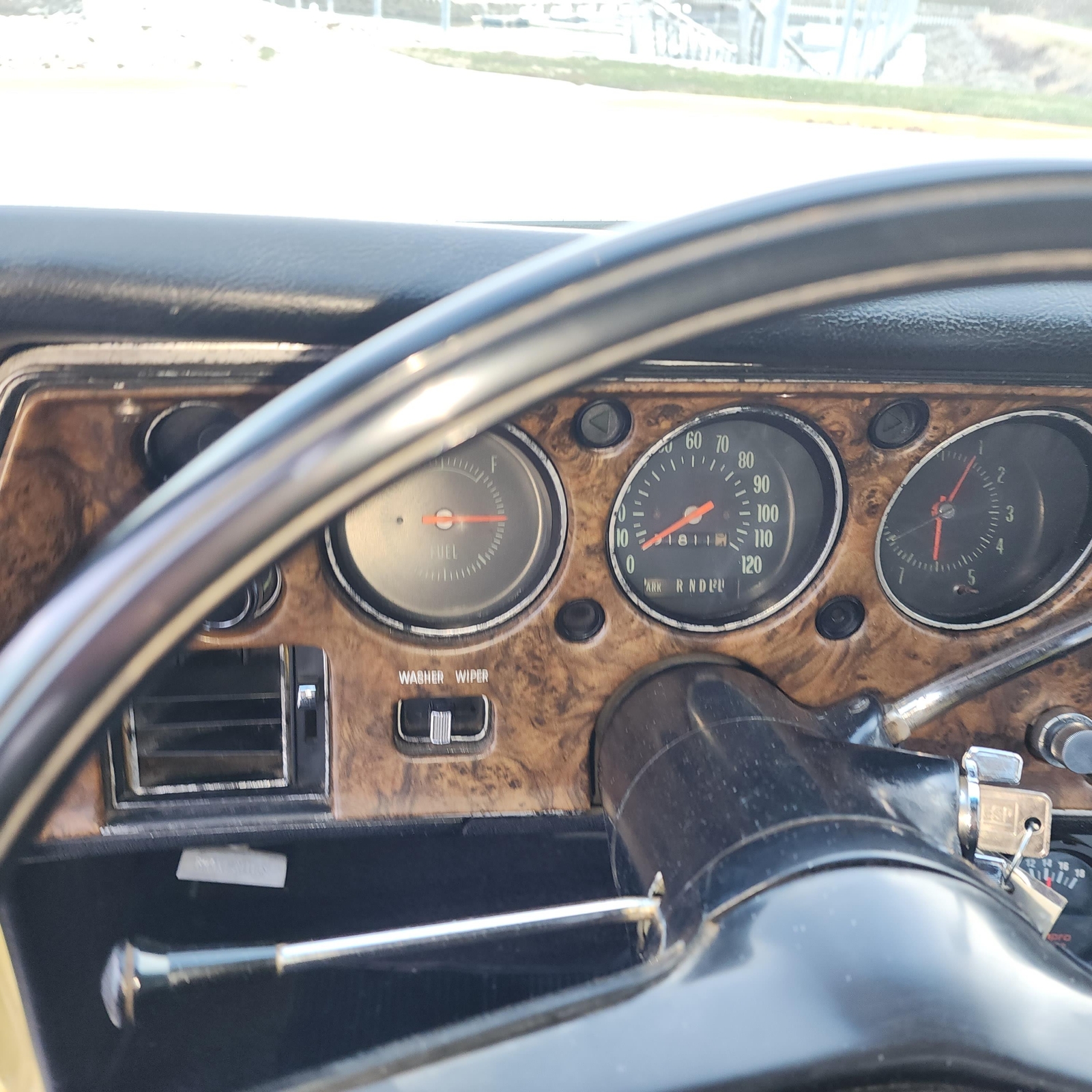 Chevrolet-Monte-Carlo-1970-2-Door-26