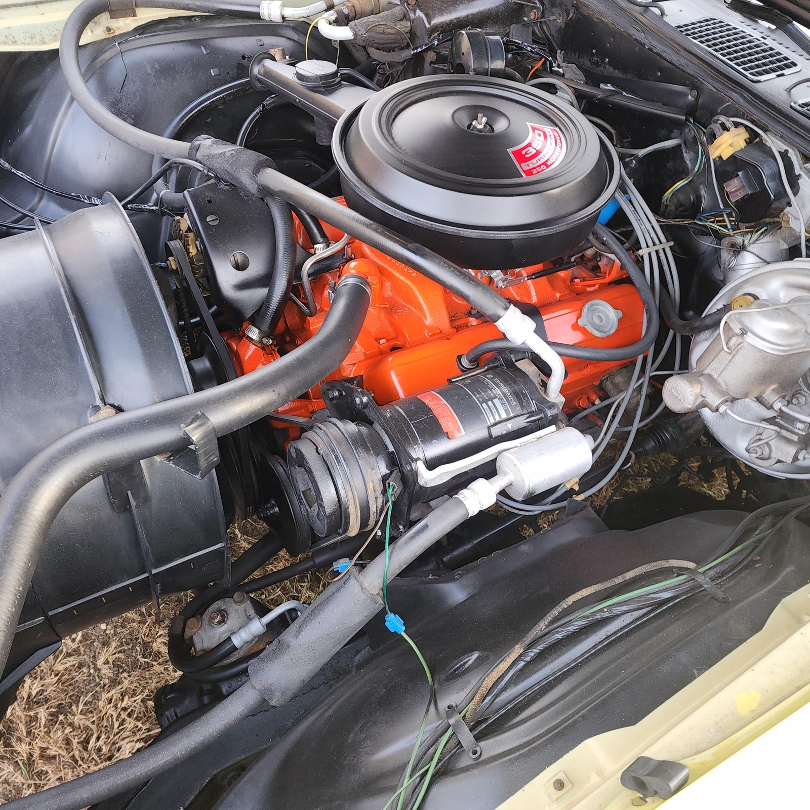 Chevrolet-Monte-Carlo-1970-2-Door-33