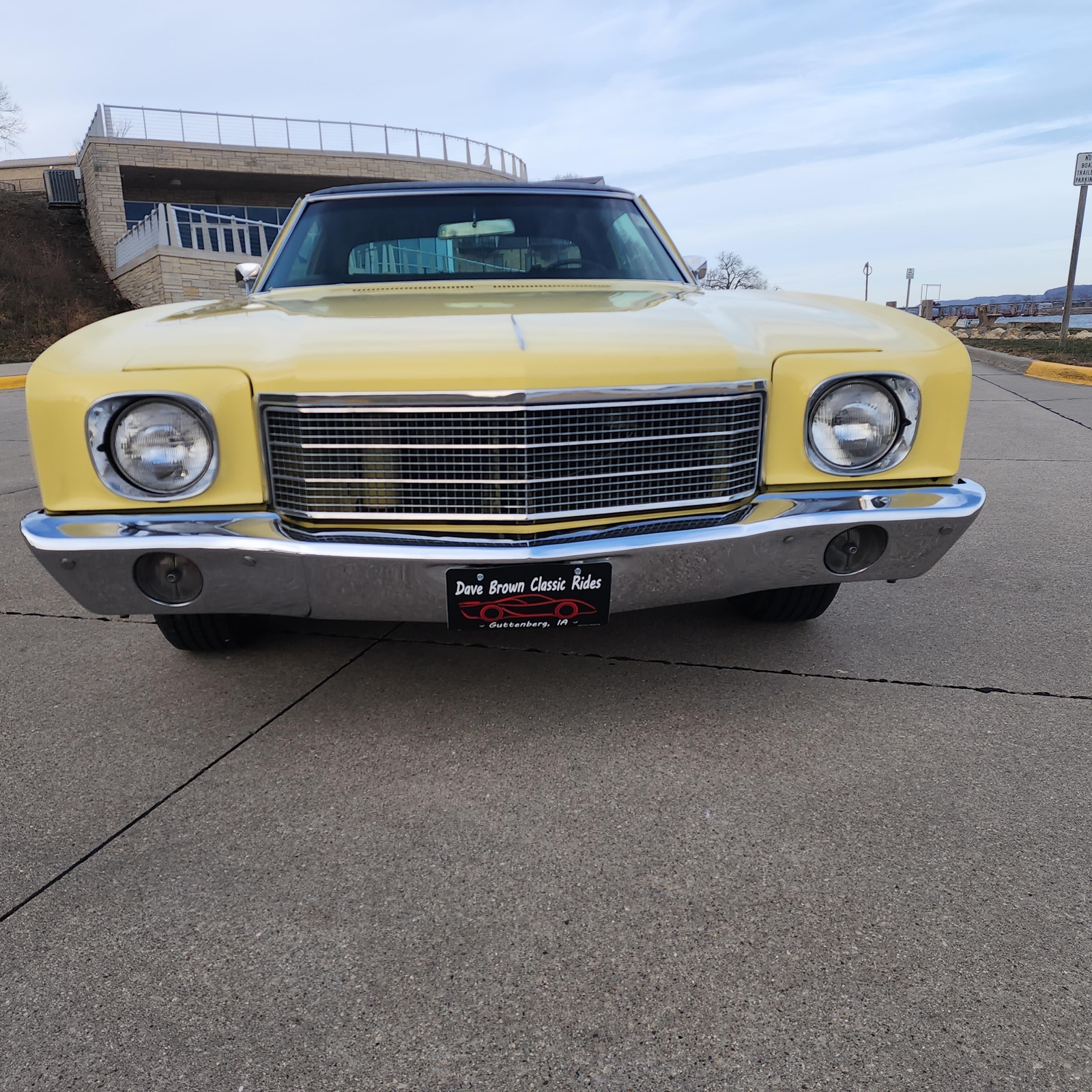 Chevrolet-Monte-Carlo-1970-2-Door-5