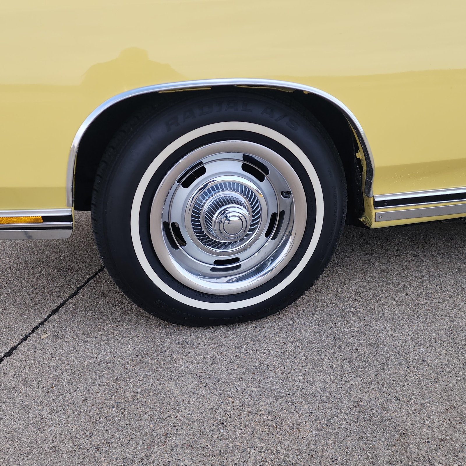 Chevrolet-Monte-Carlo-1970-2-Door-7