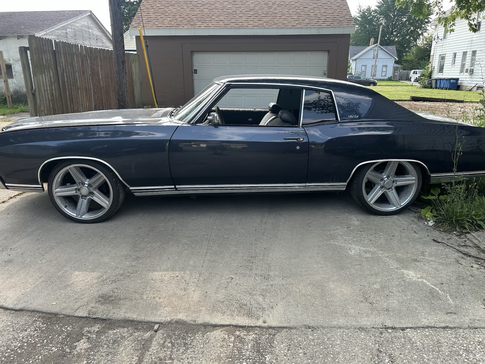 Chevrolet-Monte-Carlo-1971