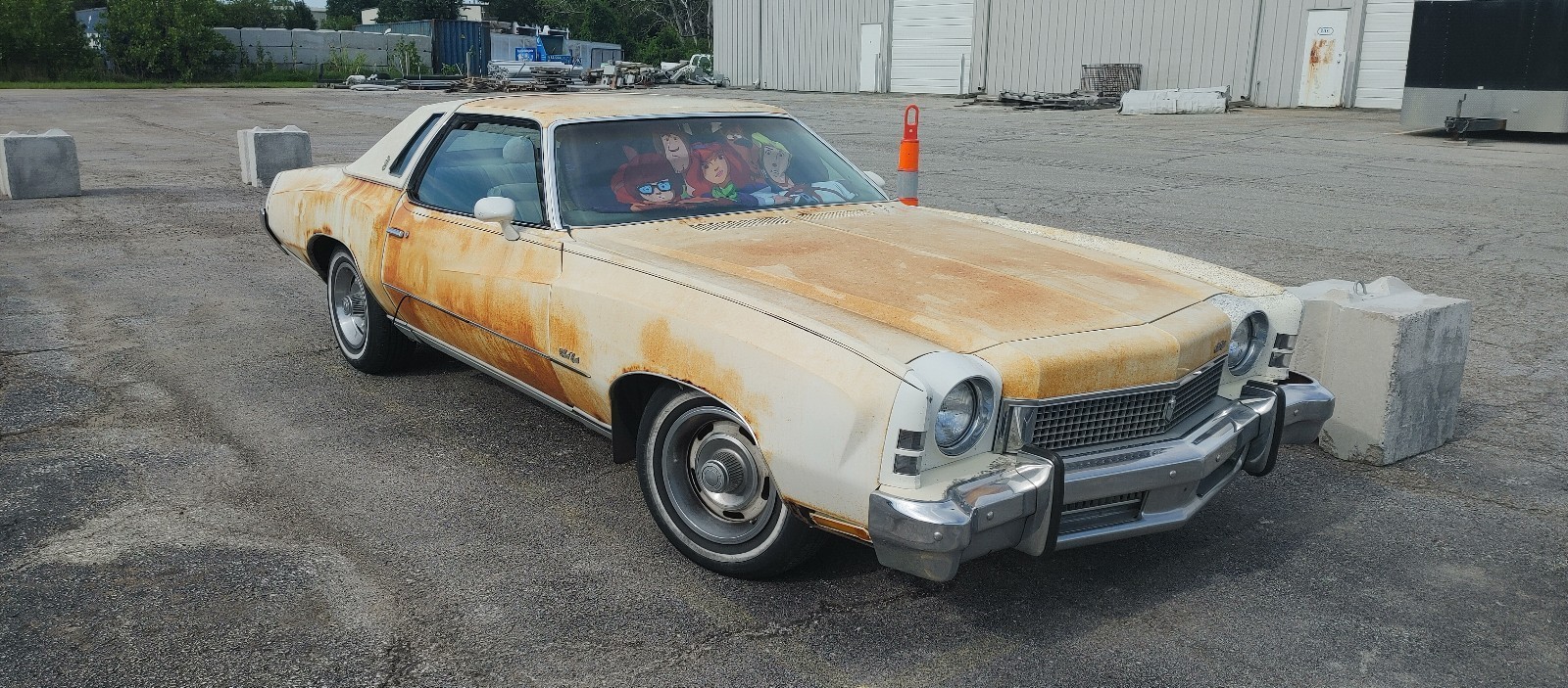 Chevrolet-Monte-Carlo-1973-Coupe
