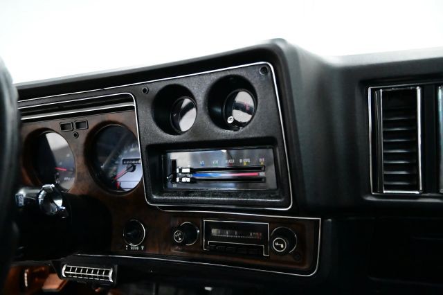 Chevrolet-Monte-Carlo-1974-18