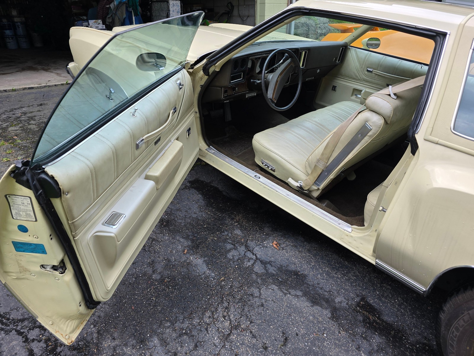 Chevrolet-Monte-Carlo-1974-Coupe-11