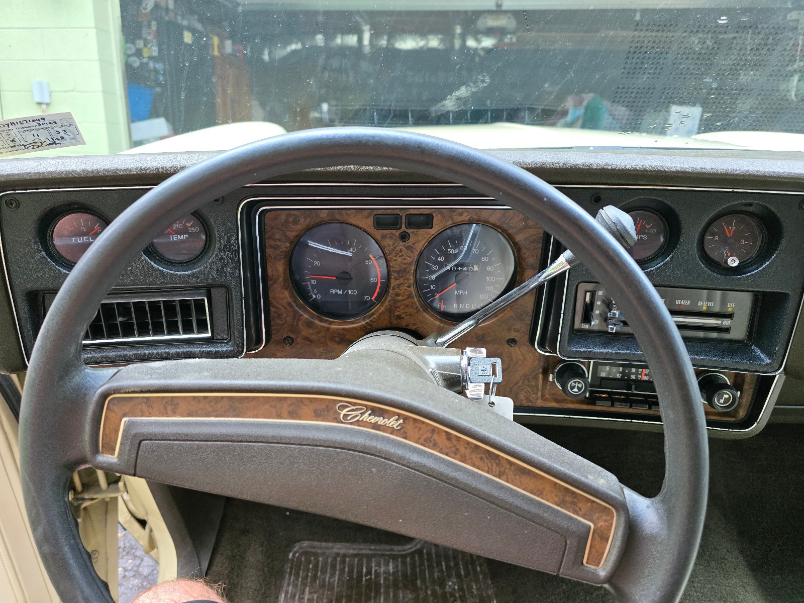 Chevrolet-Monte-Carlo-1974-Coupe-17
