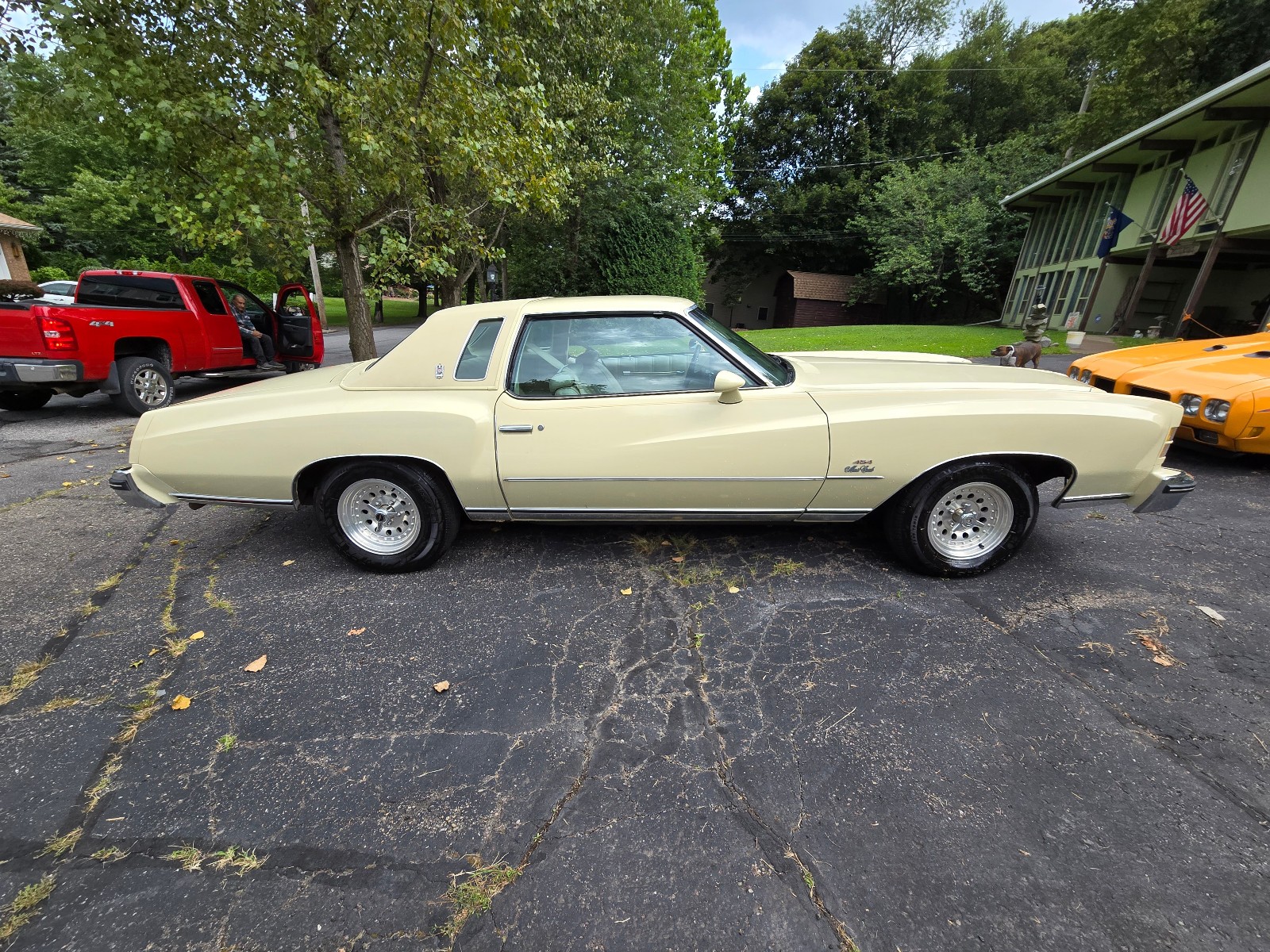 Chevrolet-Monte-Carlo-1974-Coupe-7