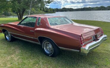 Chevrolet-Monte-Carlo-1975-17