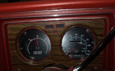 Chevrolet-Monte-Carlo-1977-Coupe-12