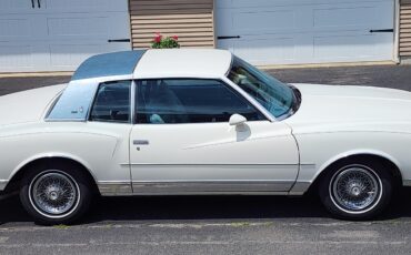 Chevrolet-Monte-Carlo-1978-2-dr-11