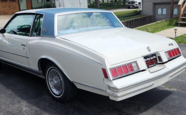 Chevrolet-Monte-Carlo-1978-2-dr-20