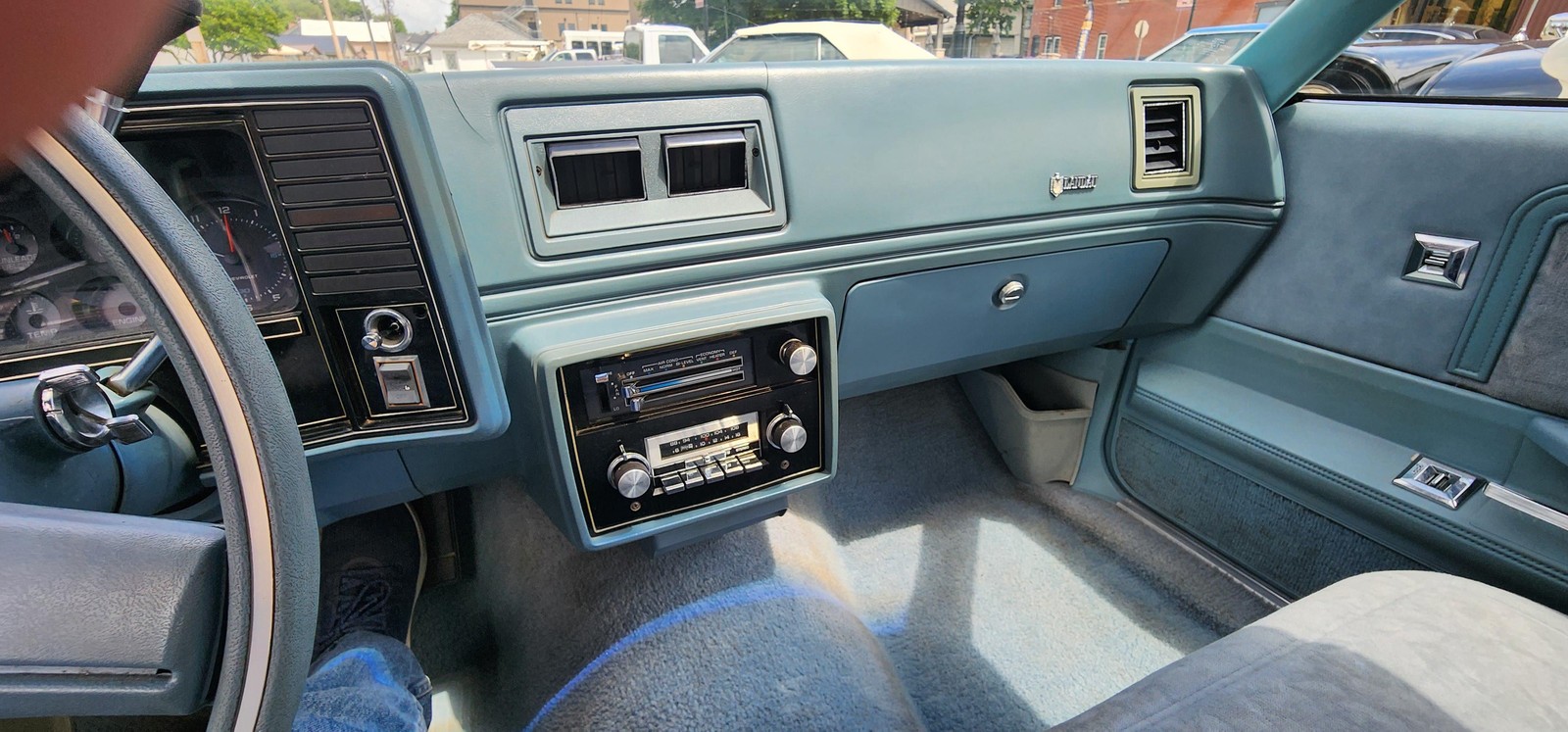 Chevrolet-Monte-Carlo-1978-2-dr-22