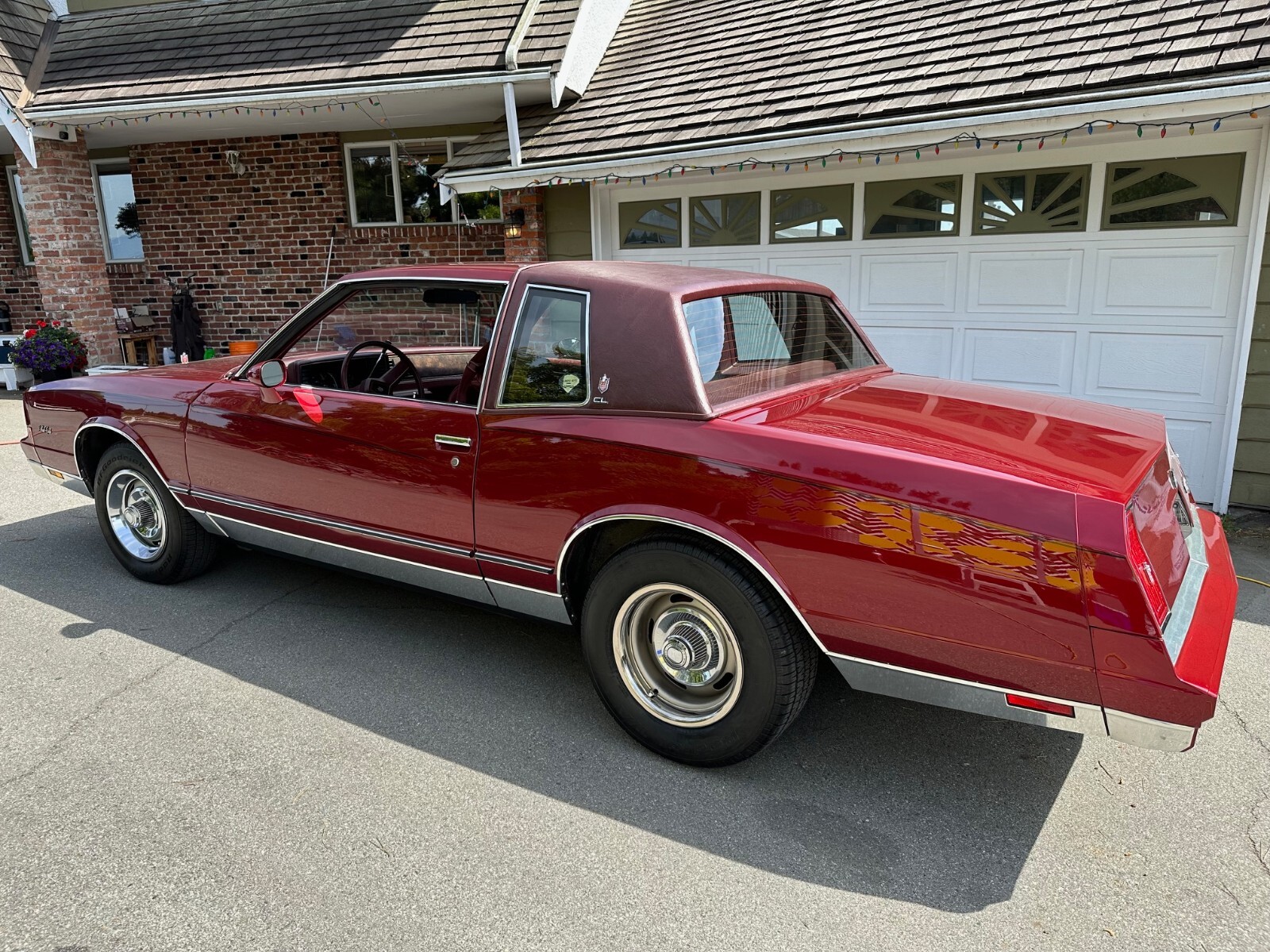 Chevrolet-Monte-Carlo-1983-Coupe-1