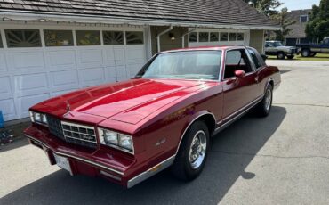 Chevrolet-Monte-Carlo-1983-Coupe-2