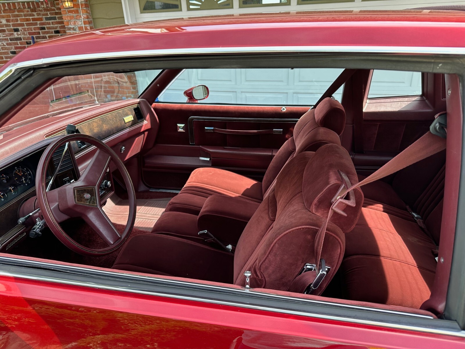 Chevrolet-Monte-Carlo-1983-Coupe-3