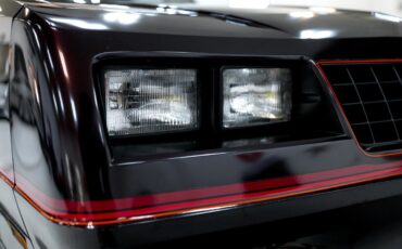 Chevrolet-Monte-Carlo-1985-Coupe-13