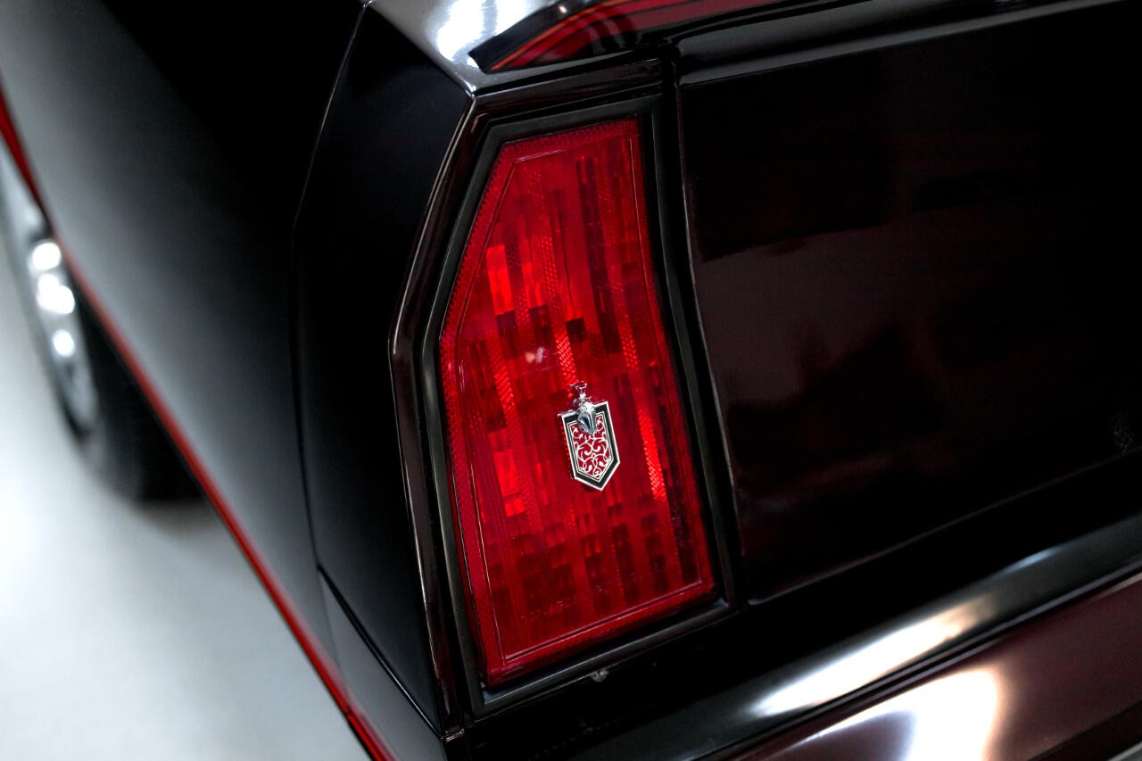 Chevrolet-Monte-Carlo-1985-Coupe-29