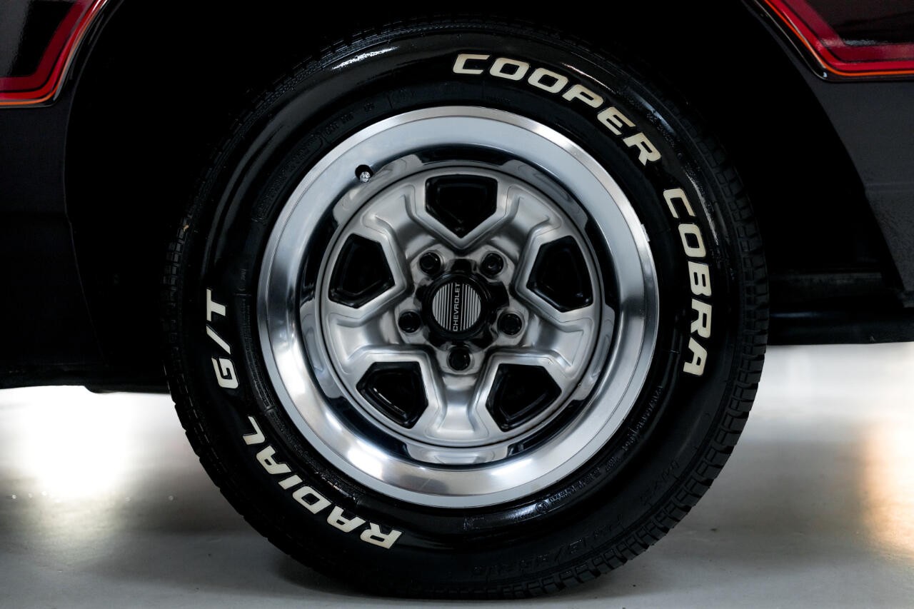 Chevrolet-Monte-Carlo-1985-Coupe-39