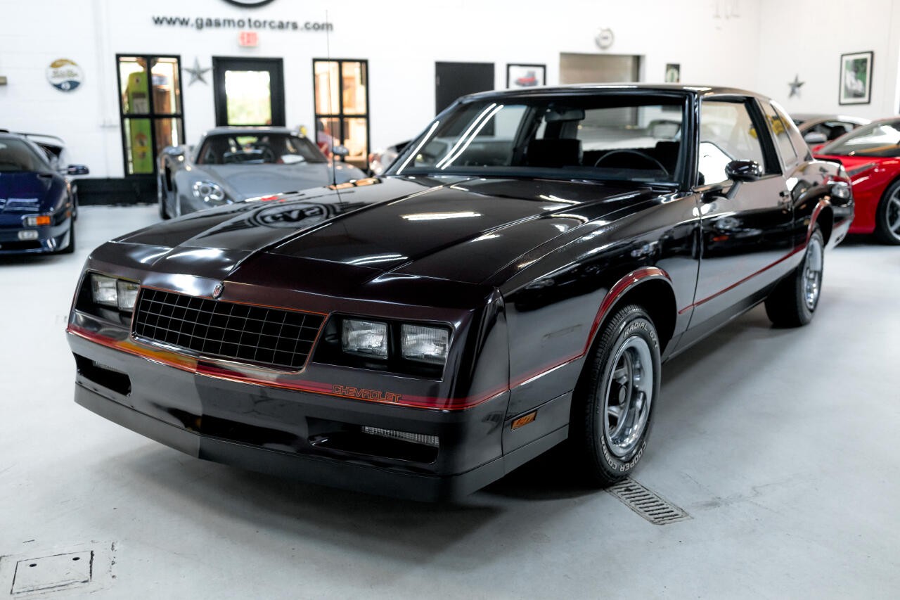 Chevrolet-Monte-Carlo-1985-Coupe-4