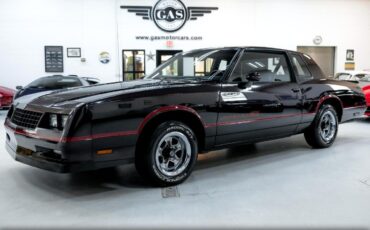 Chevrolet-Monte-Carlo-1985-Coupe