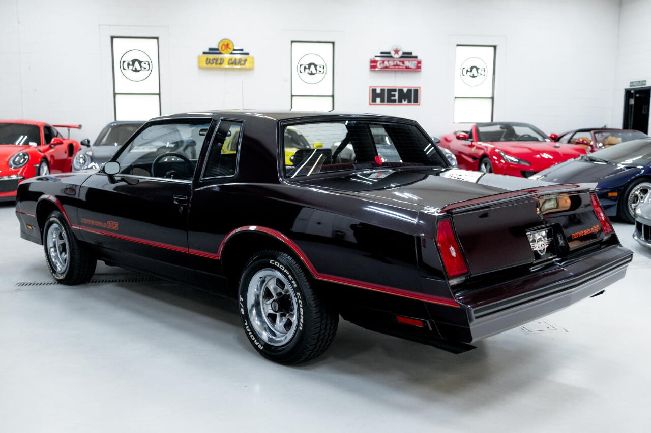 Chevrolet-Monte-Carlo-1985-Coupe-7