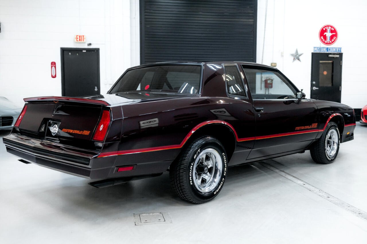 Chevrolet-Monte-Carlo-1985-Coupe-9