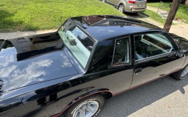 Chevrolet-Monte-Carlo-1988-Coupe-1