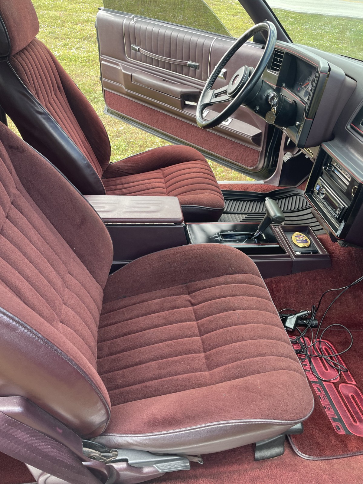 Chevrolet-Monte-Carlo-1988-Coupe-10